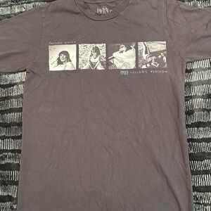 Taylor Swift Charcoal 1989 TV Graphic Tee